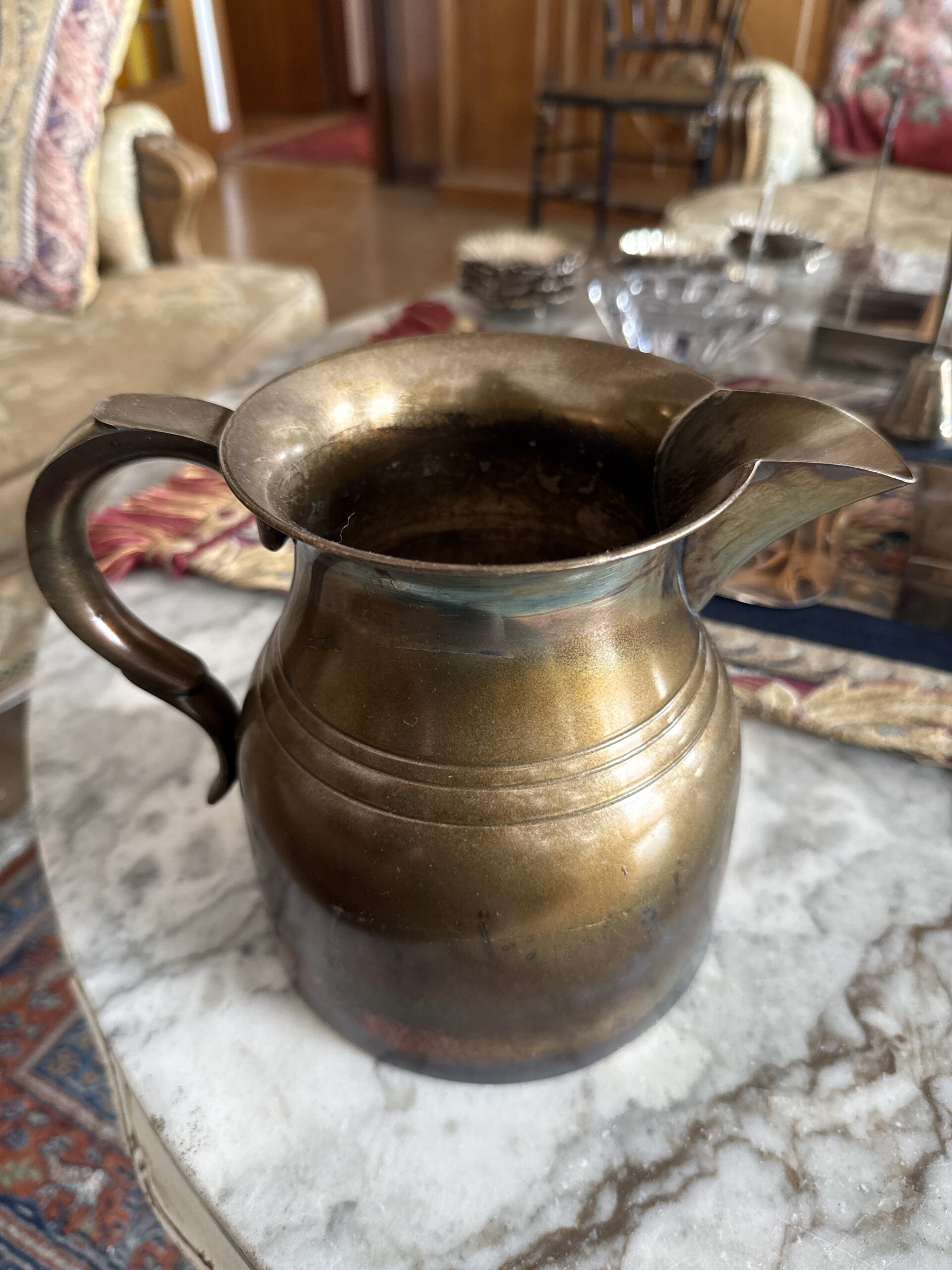 Jarra vintage de metal patinado Valentí (Barcelona) - Imagen 3