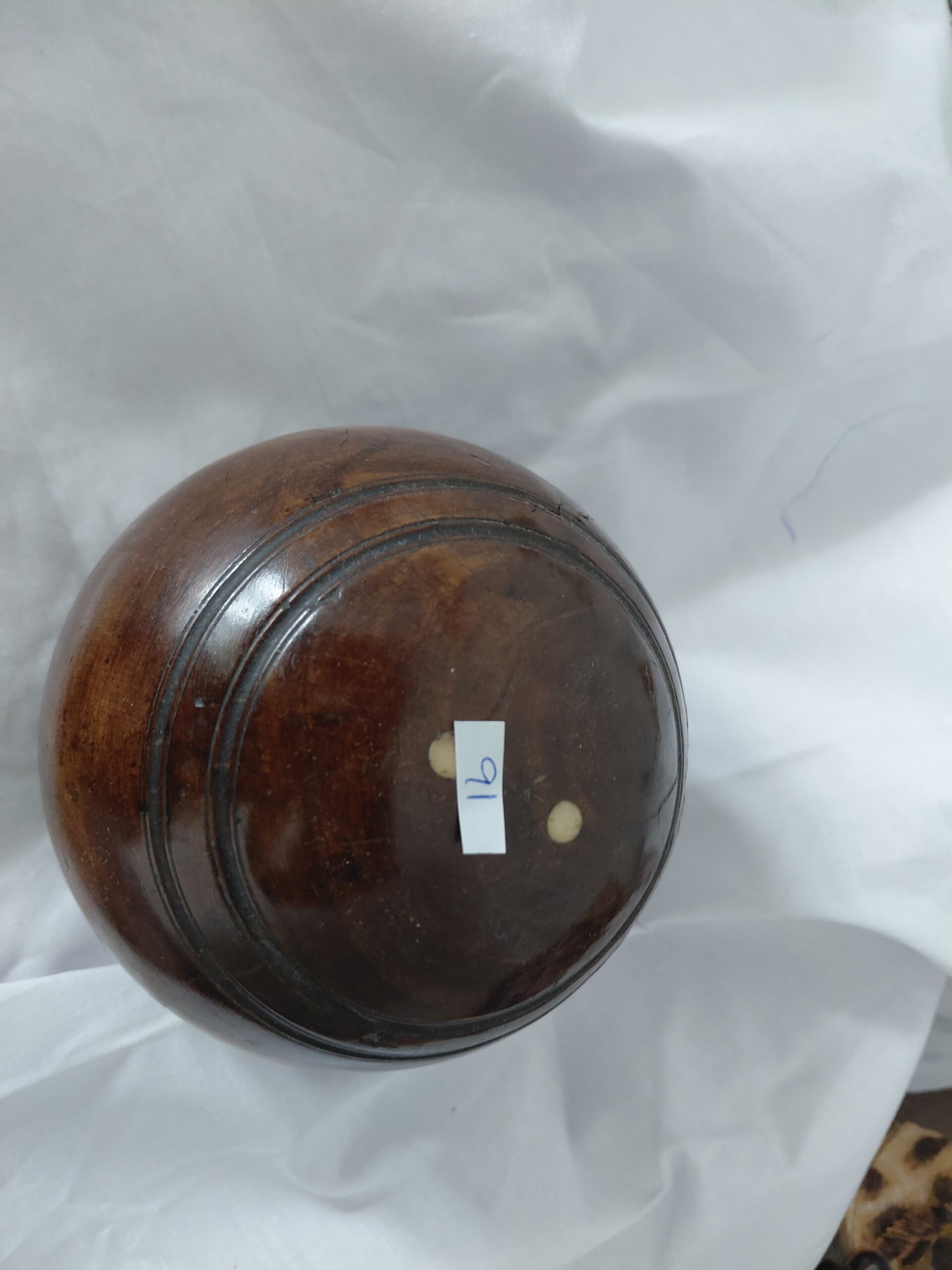 Bola de Madera Antigua Tallada - Imagen 5