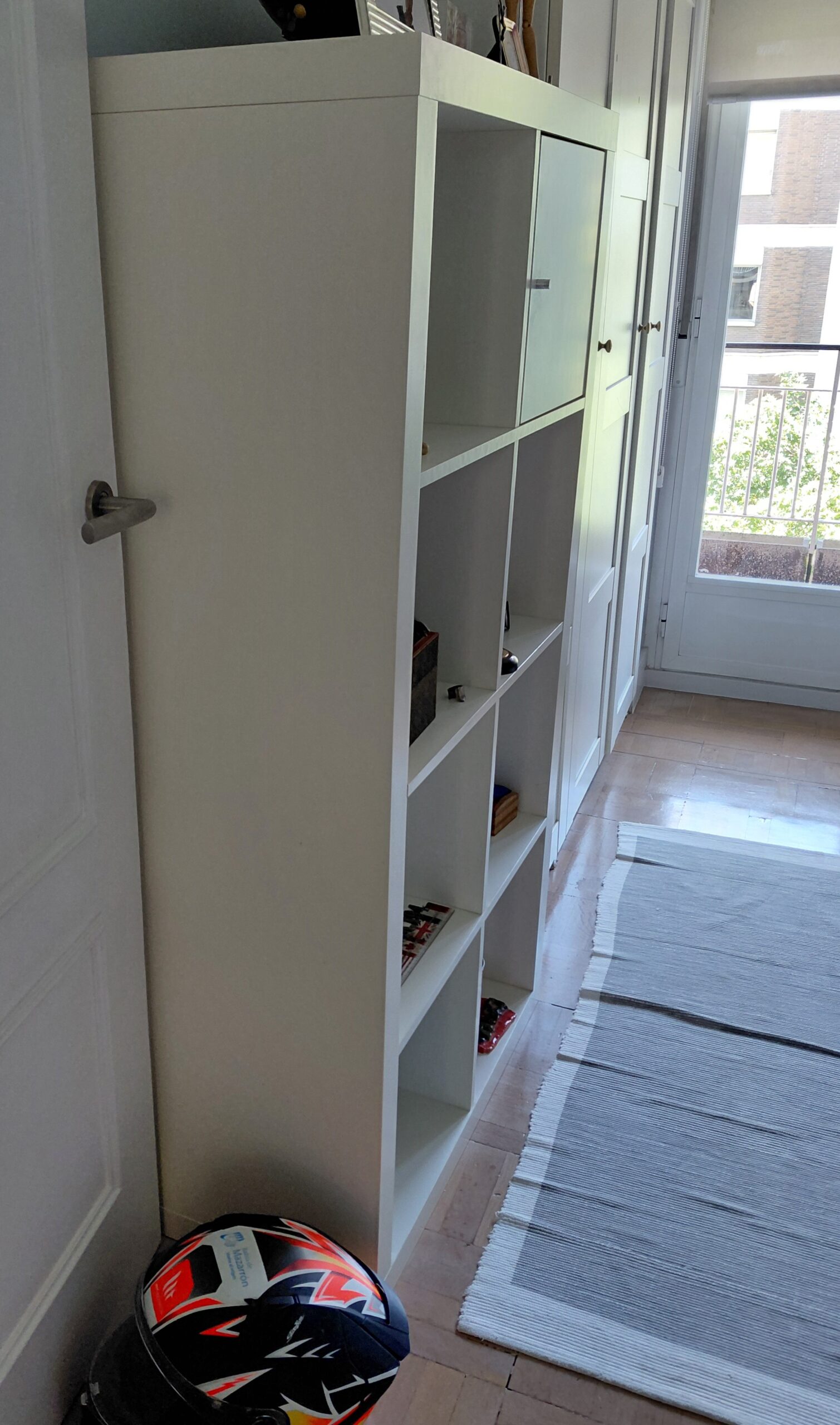 Estantería Modular Blanca con Puerta Integrada - Imagen 3