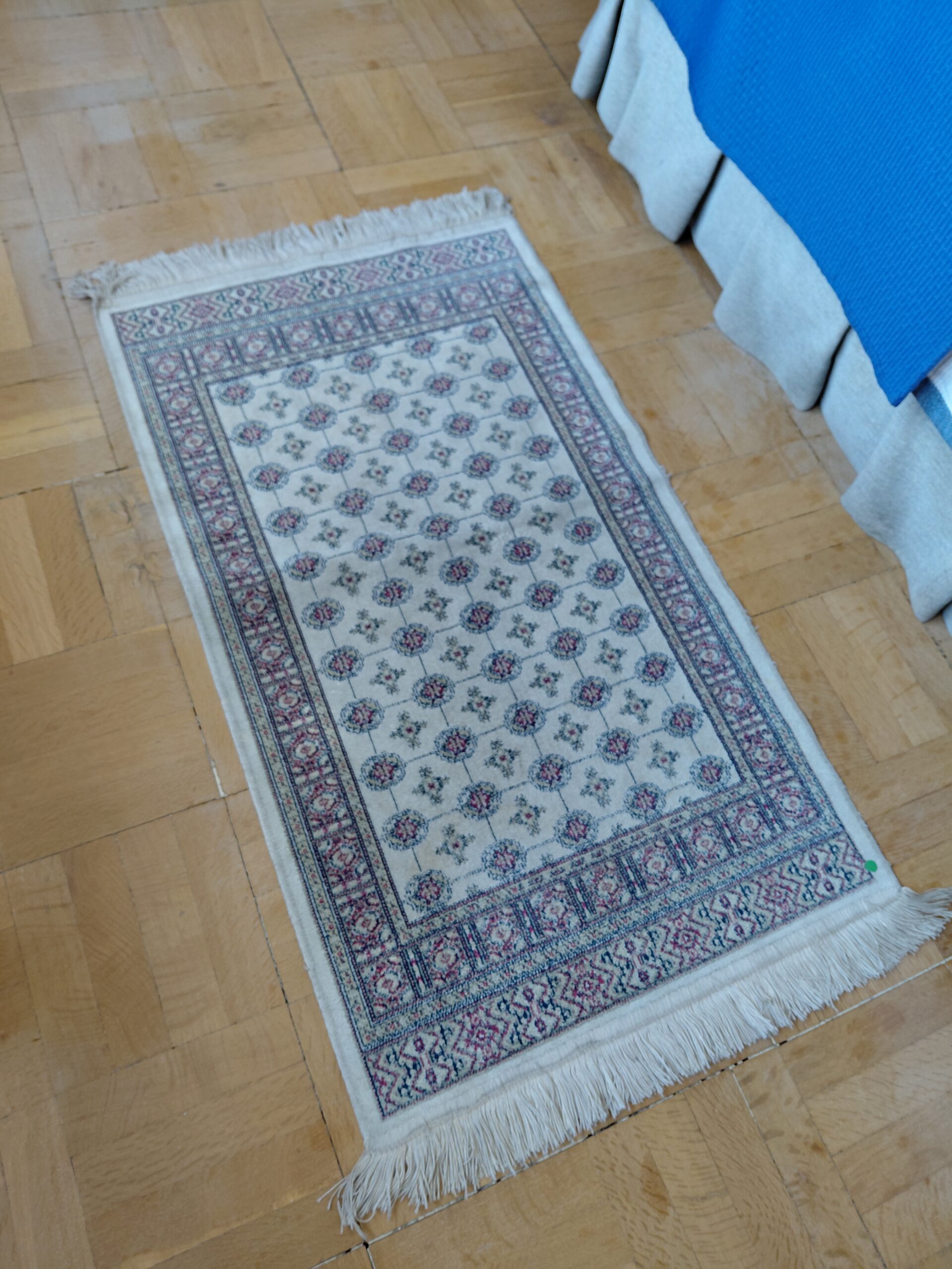 Alfombra de Pasillo o Pie de Cama de Inspiración Oriental y Cenefa Geométrica - Imagen 4