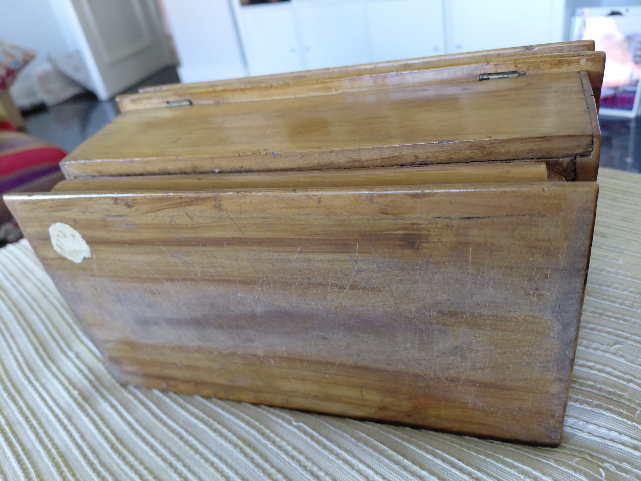 Caja Alhajero con Taracea Italiana (Estilo Sorrento) y Relieve de Libros - Imagen 6