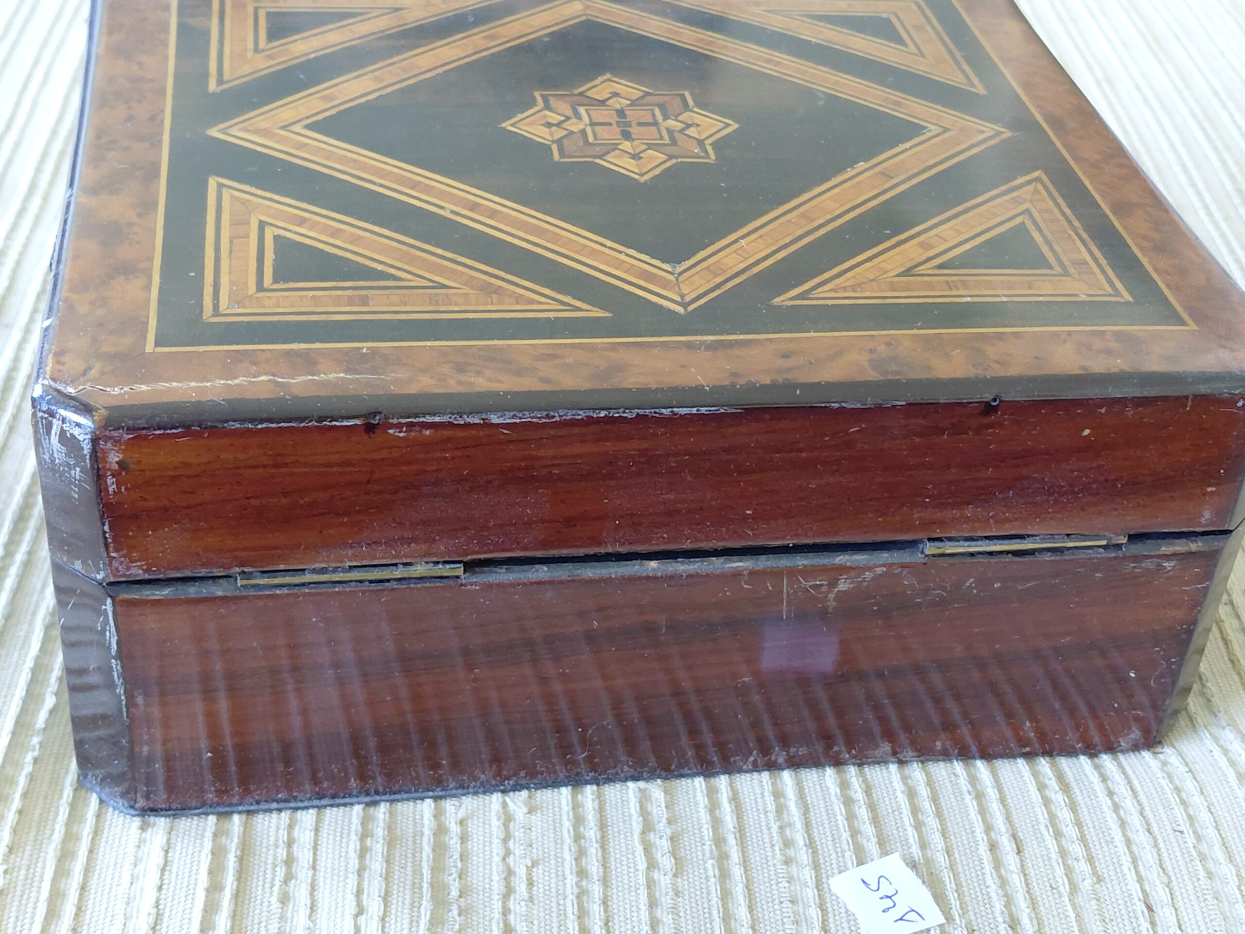 Caja Alhajero con Taracea Geométrica e Interior de Terciopelo Violeta - Imagen 6