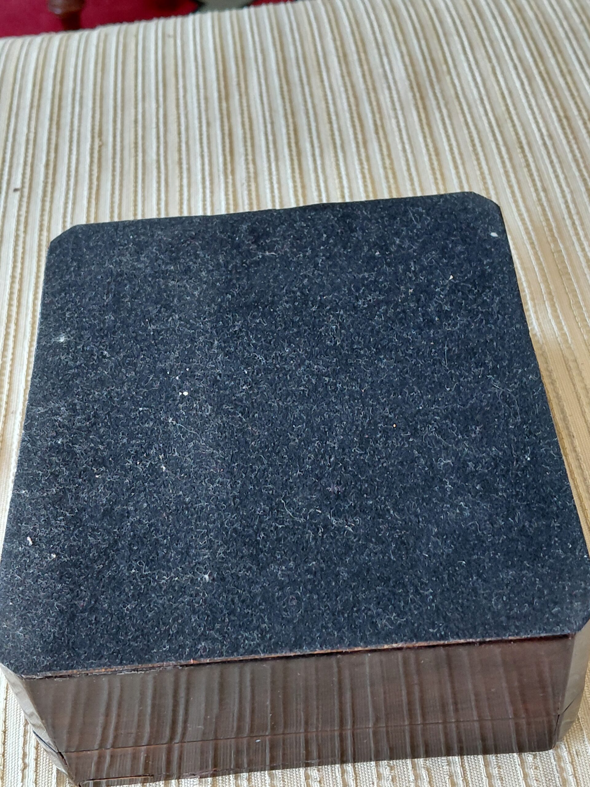Caja Alhajero con Taracea Geométrica e Interior de Terciopelo Violeta - Imagen 7