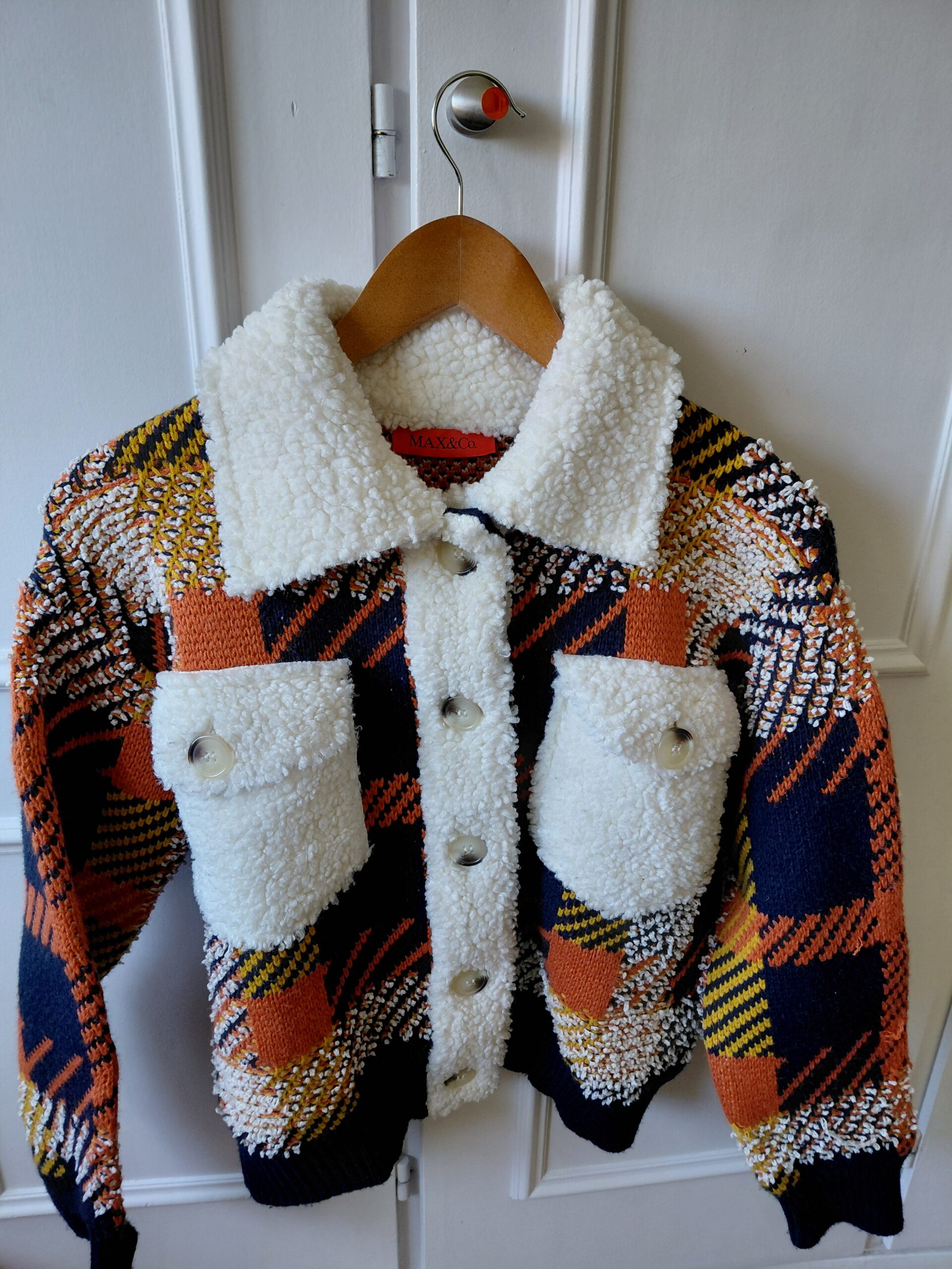 Chaqueta de Punto Geométrico MAX&Co. con Cuello y Bolsillos de Borreguito (Talla S)
