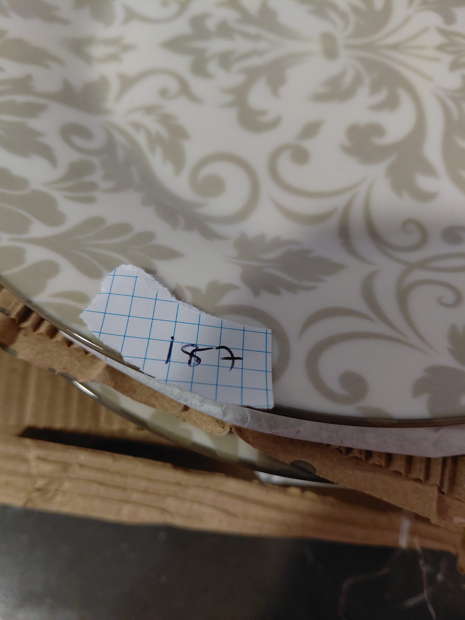 Vajilla completa de porcelana Versa – 36 piezas con estampado damasco - Imagen 6