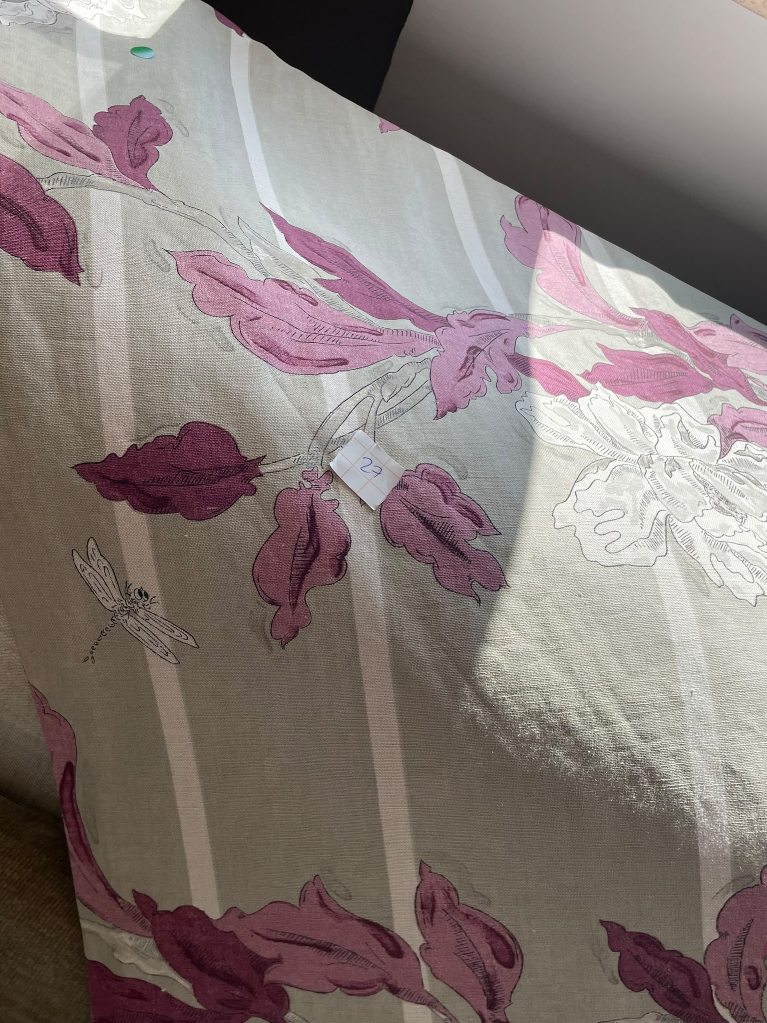 Cubre sofá con Estampado Floral Clásico y Borde de Terciopelo - Imagen 3